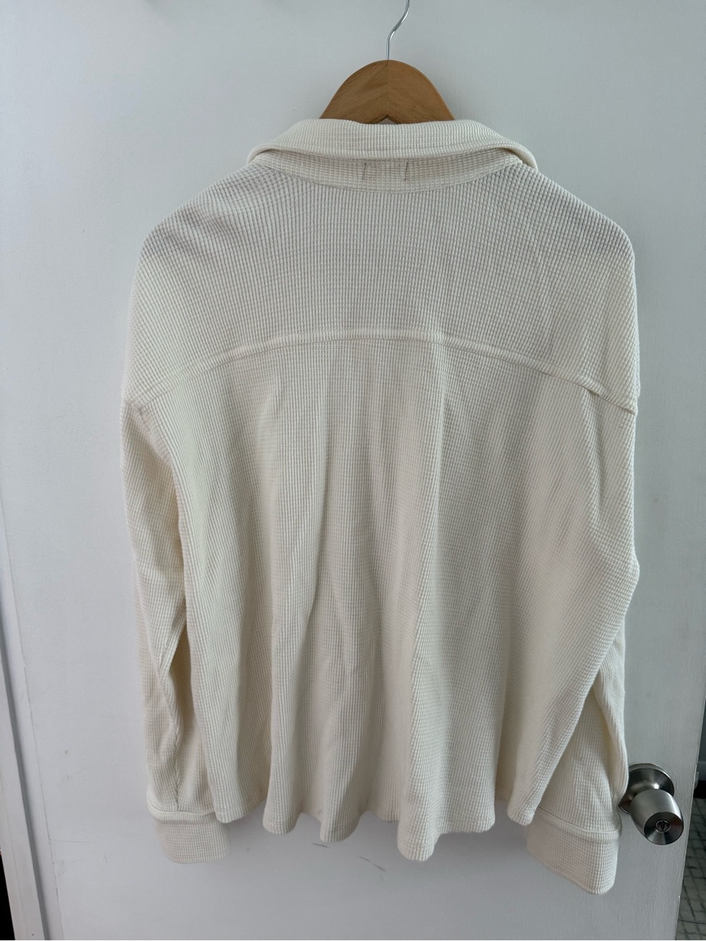 Donni Women's Cream Button-Front Knit Sweater Top Size S - Picture 3 of 5